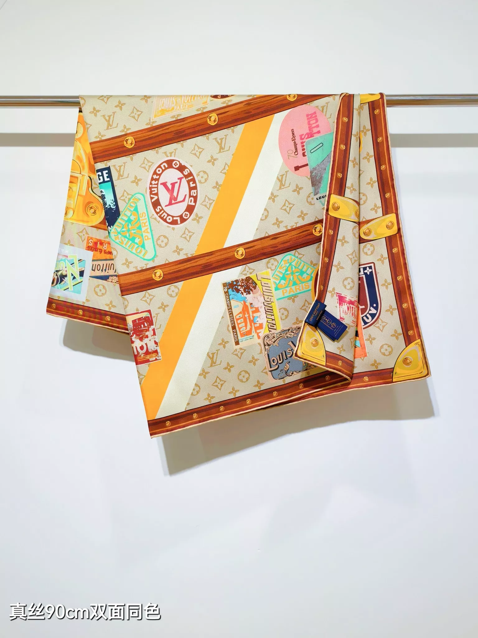 Fashionable 594 Louis Vuitton Silk Squares