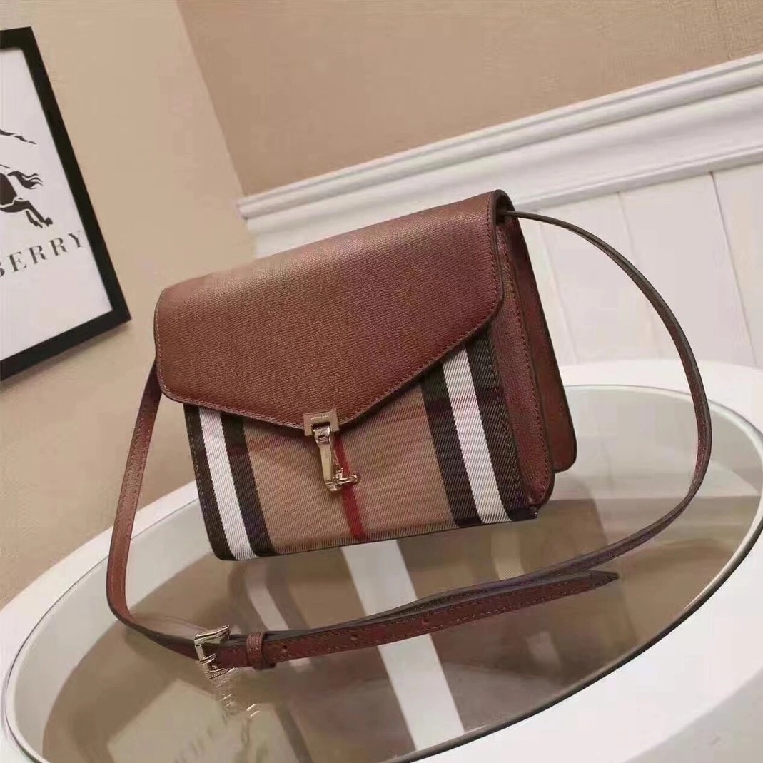Fashionable 5940 Burberry AAA Quality Messenger Bags For Women