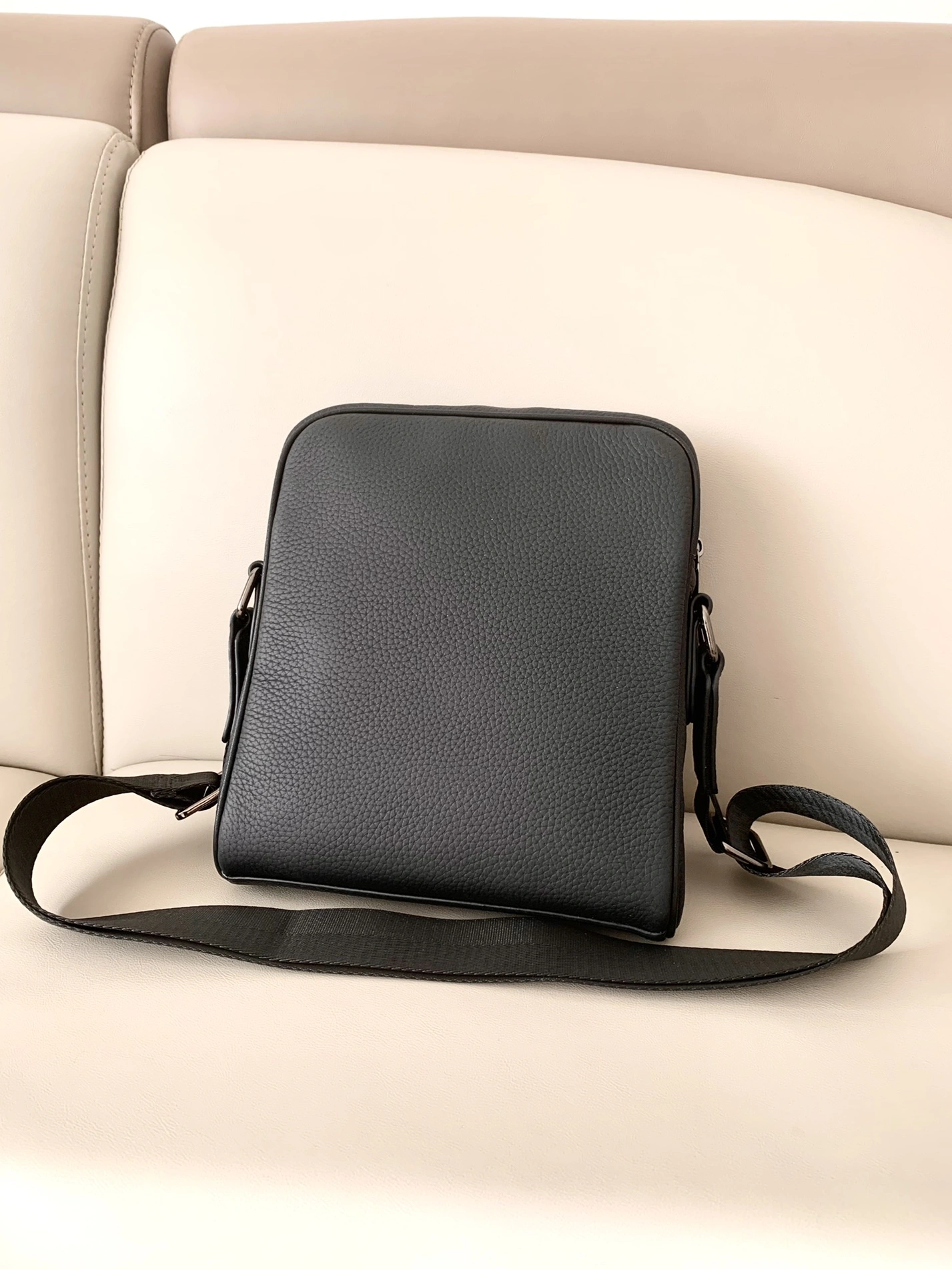 Fashionable 601 Fendi AAA Man Messenger Bags
