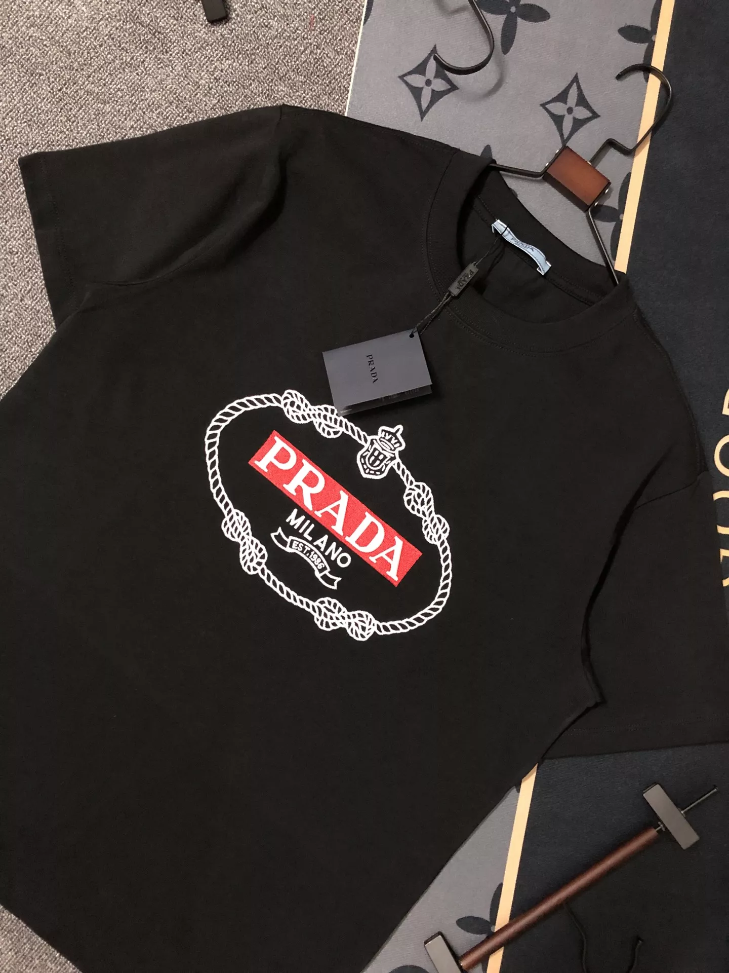 Fashionable 6255 Prada T-Shirts Short Sleeved For Unisex