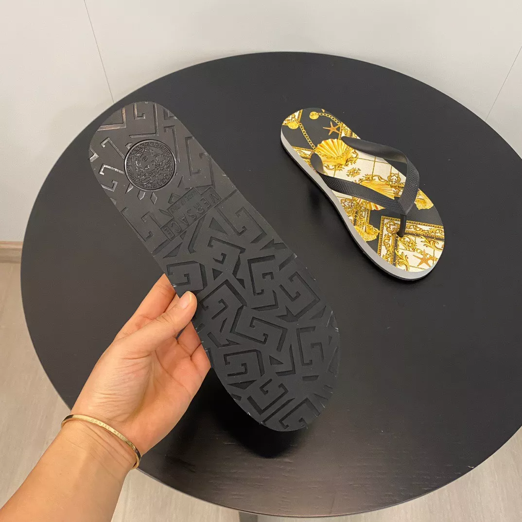 Fashionable 6261 Versace Slippers For Women