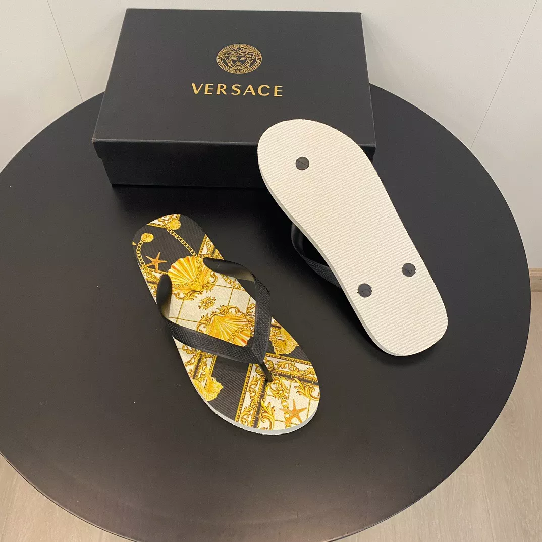 Fashionable 6261 Versace Slippers For Women