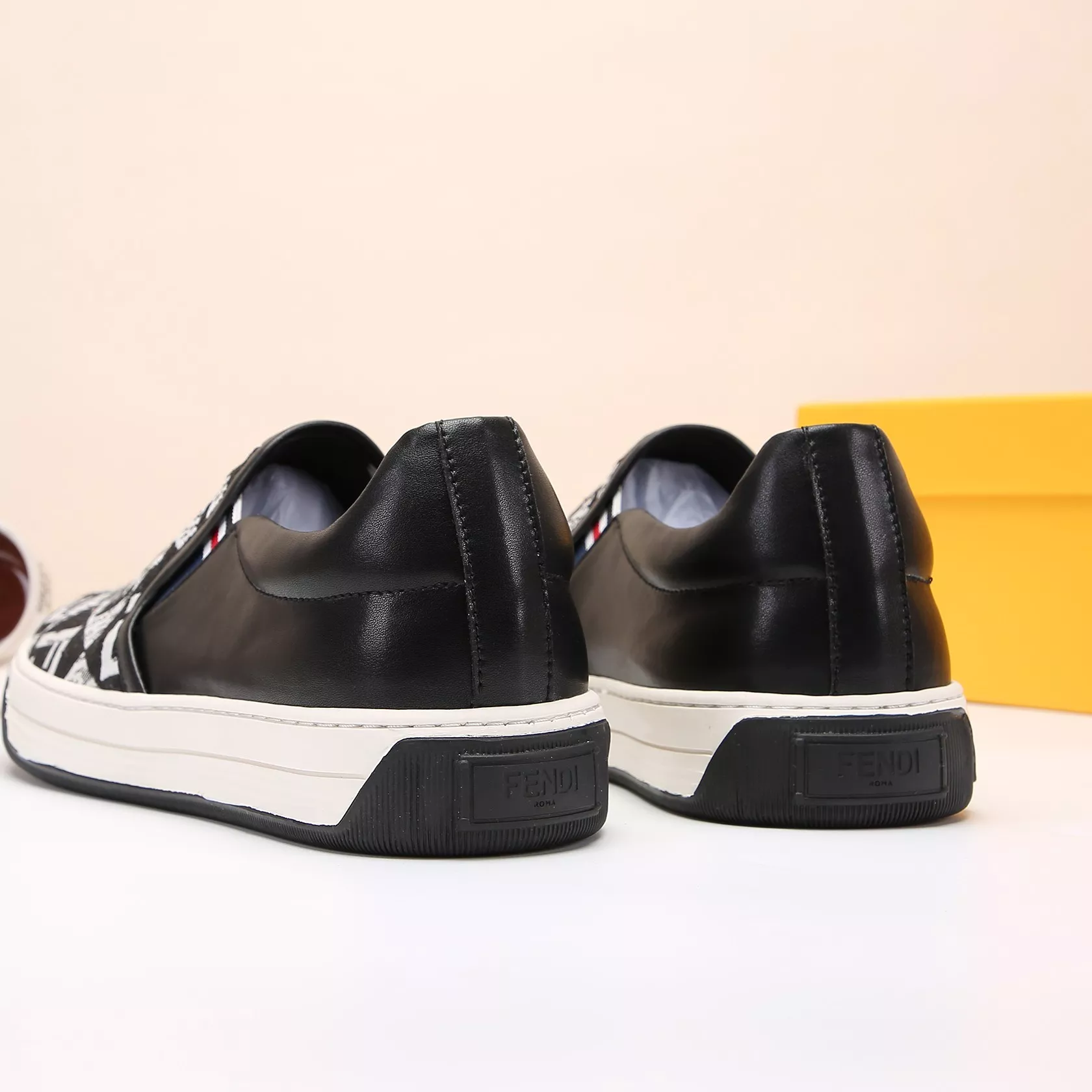 Fashionable 6316 Fendi Casual Shoes For Men