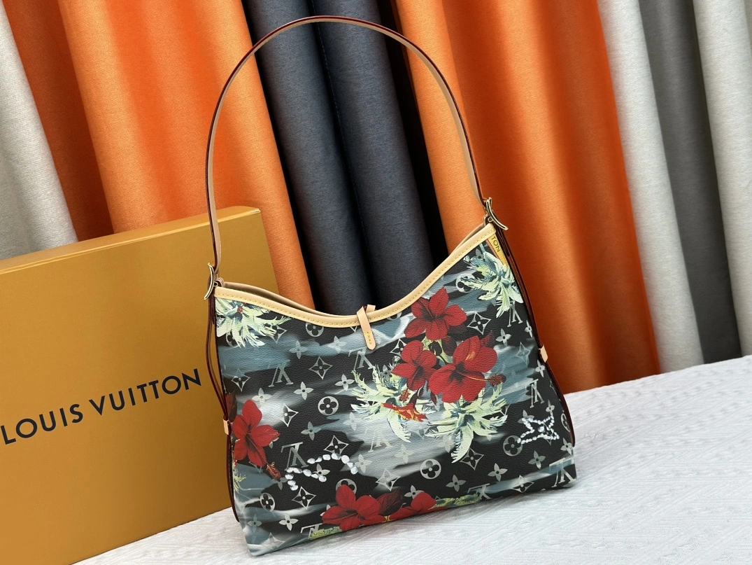 Fashionable 648 Louis Vuitton AAA Quality Shoulder Bags For Women