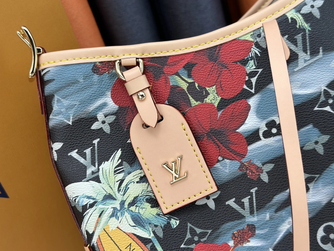 Fashionable 648 Louis Vuitton AAA Quality Shoulder Bags For Women