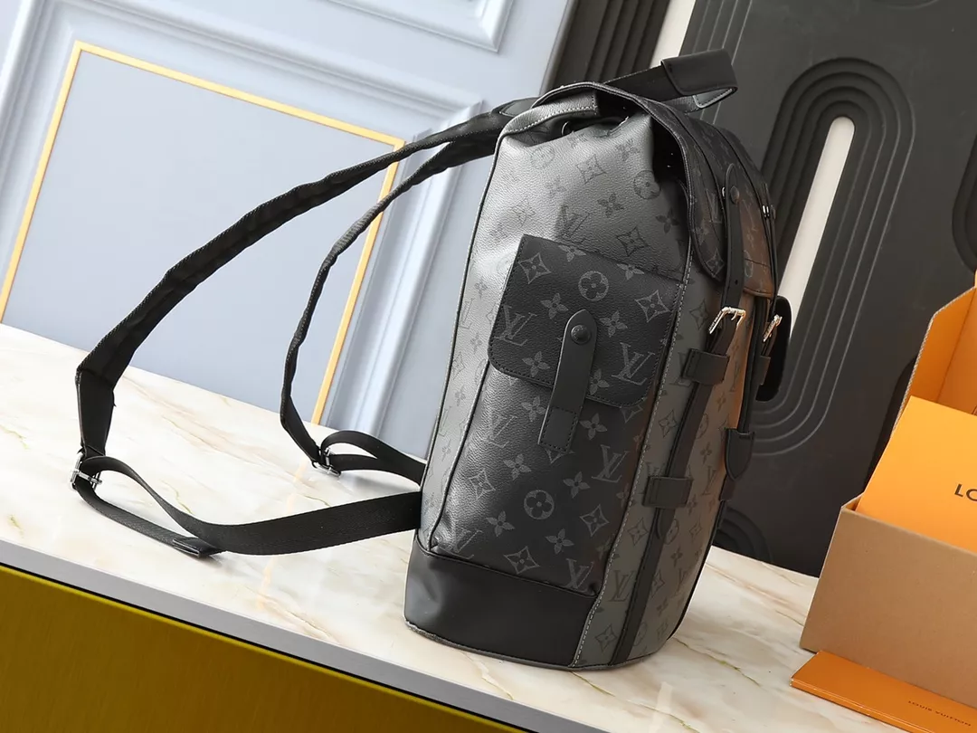 Fashionable 667 Louis Vuitton LV AAA Man Backpacks