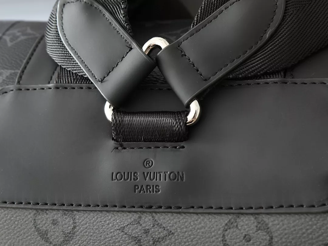 Fashionable 667 Louis Vuitton LV AAA Man Backpacks