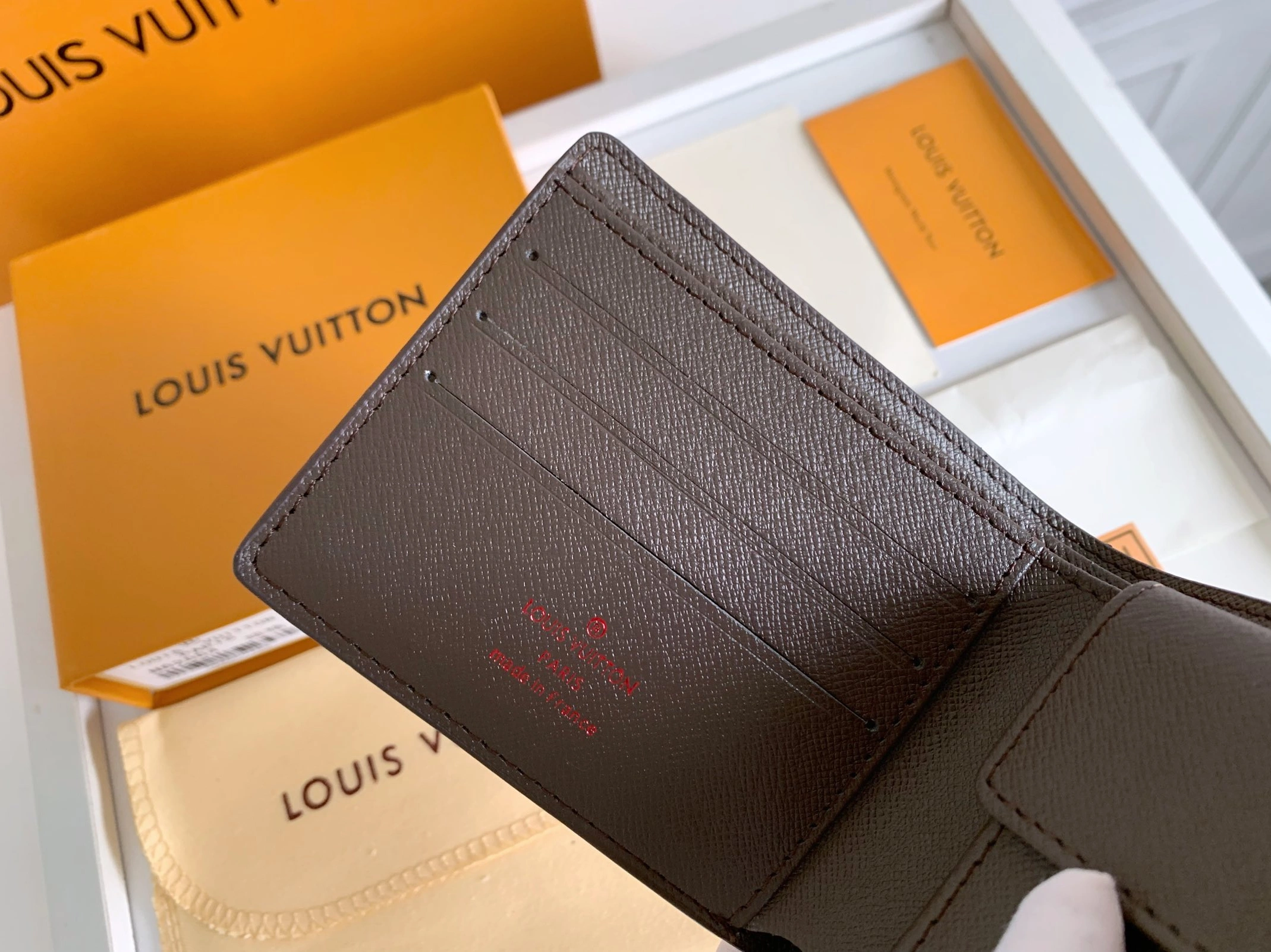 Fashionable 6829 Louis Vuitton LV Wallets For Unisex