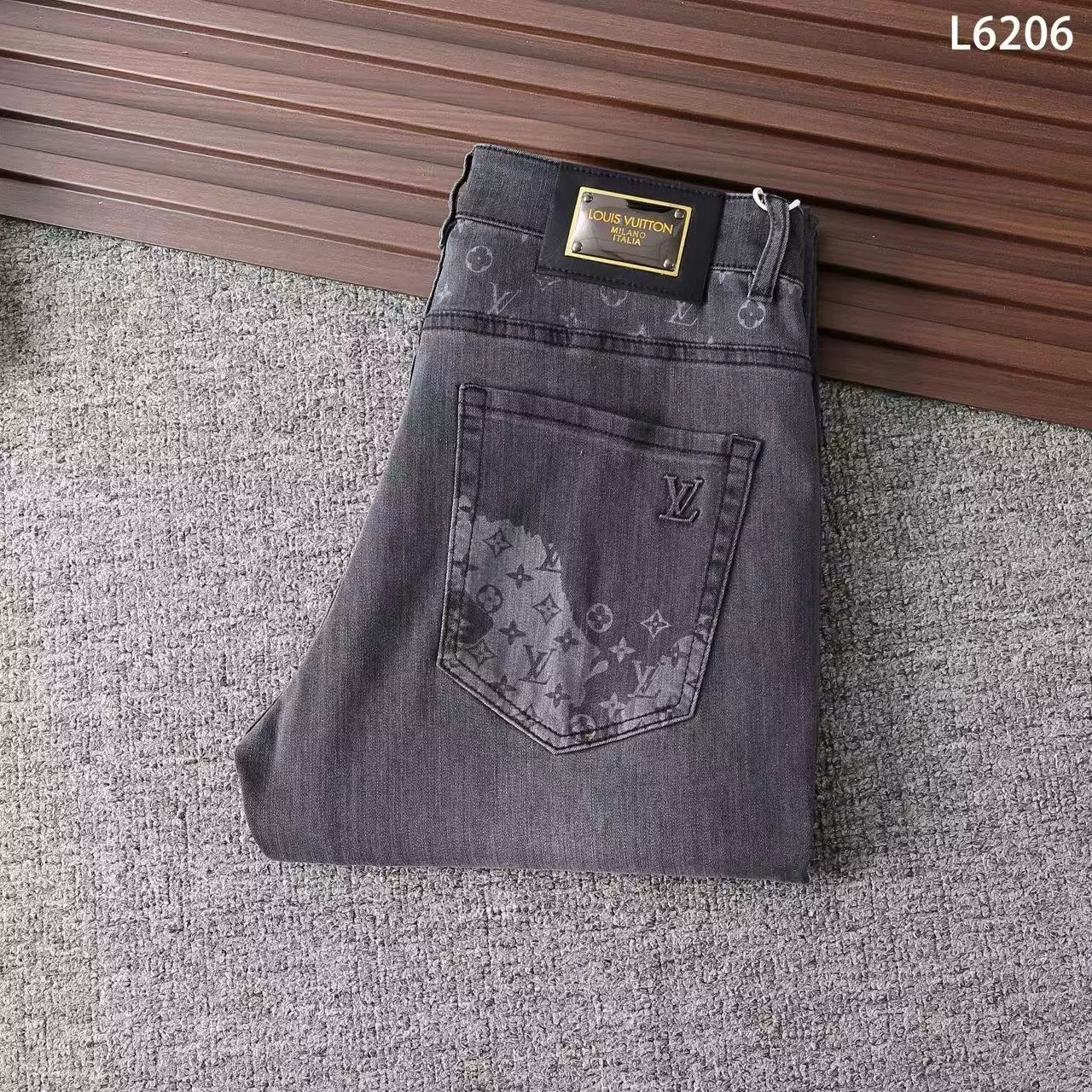 Fashionable 6938 Louis Vuitton LV Jeans For Men