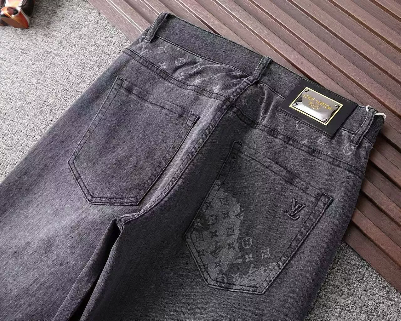 Fashionable 6938 Louis Vuitton LV Jeans For Men