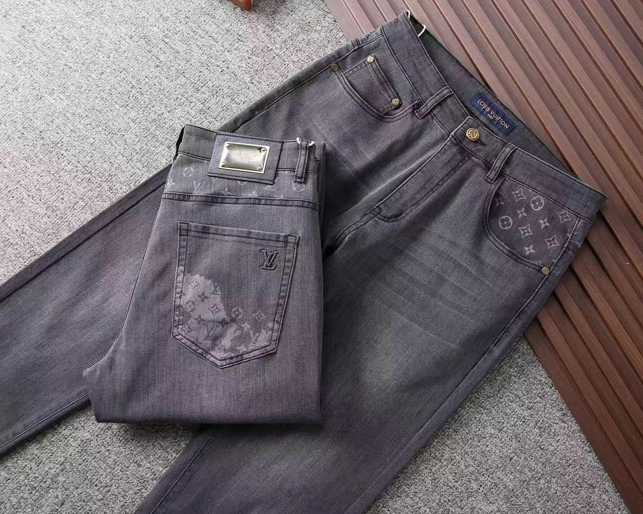 Fashionable 6938 Louis Vuitton LV Jeans For Men