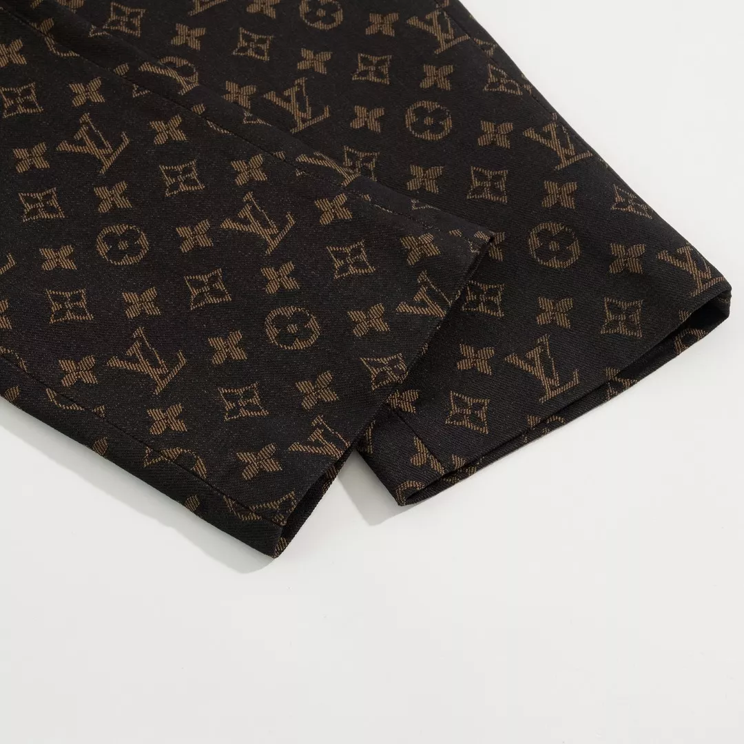 Fashionable 6951 Louis Vuitton LV Pants For Men