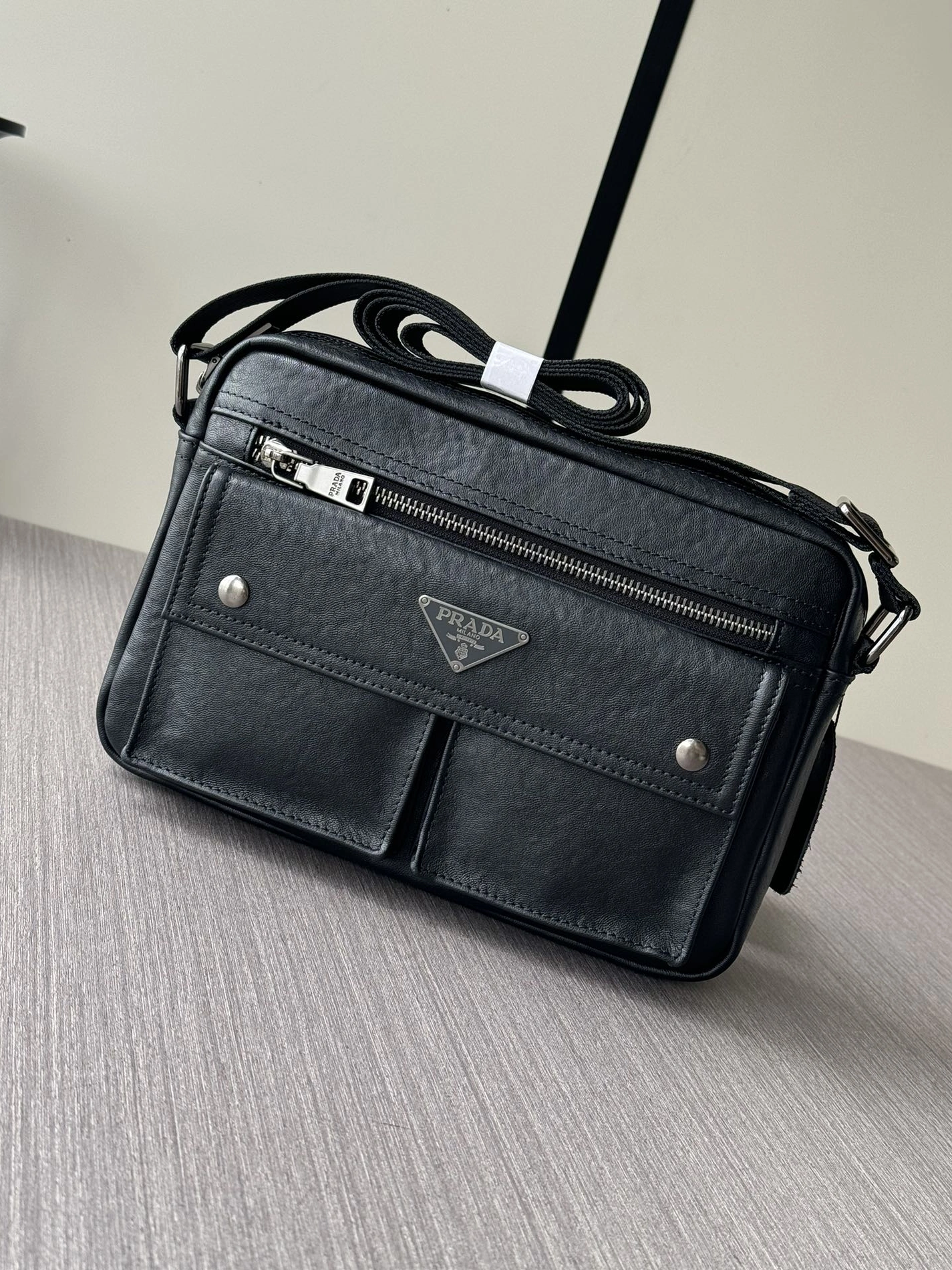 Fashionable 6957 Prada AAA Man Messenger Bags