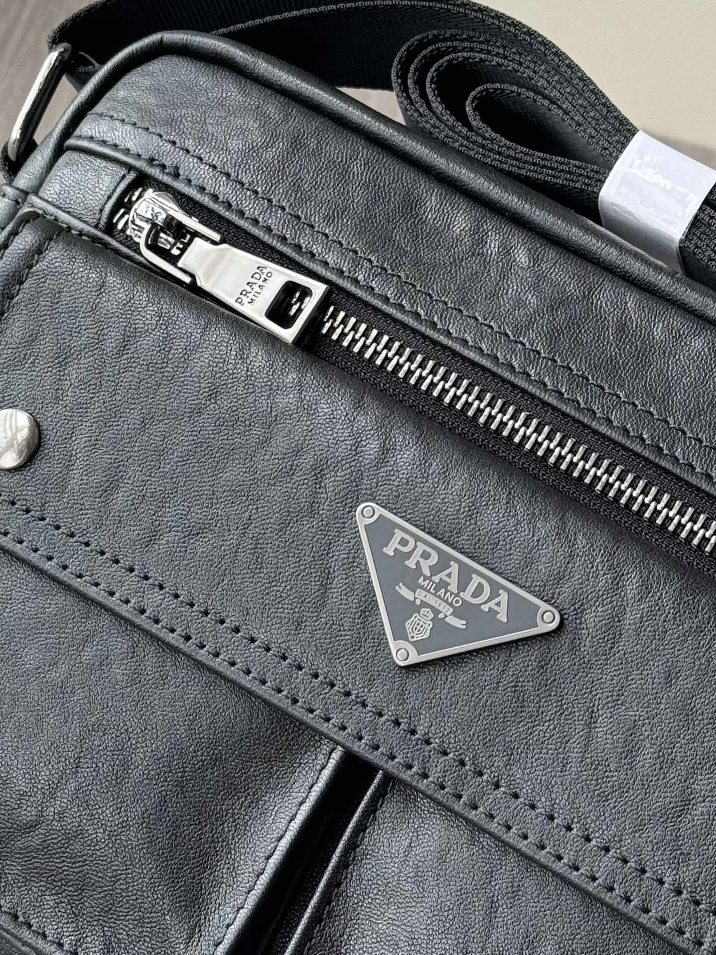 Fashionable 6957 Prada AAA Man Messenger Bags