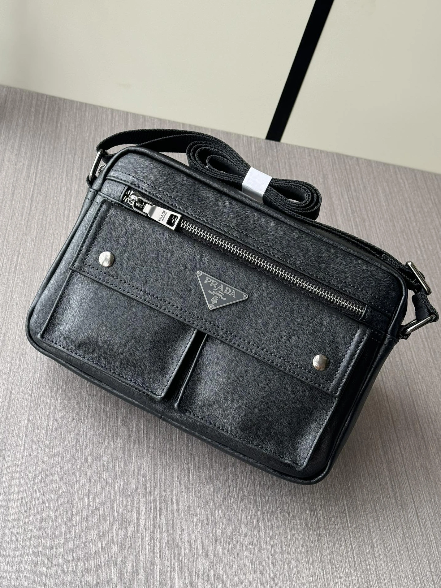 Fashionable 6957 Prada AAA Man Messenger Bags