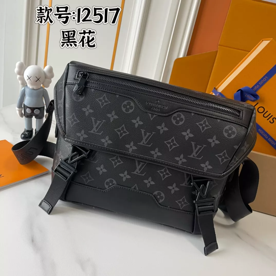 Fashionable 7080 Louis Vuitton AAA Man Messenger Bags