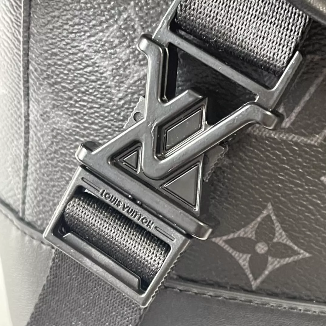 Fashionable 7080 Louis Vuitton AAA Man Messenger Bags