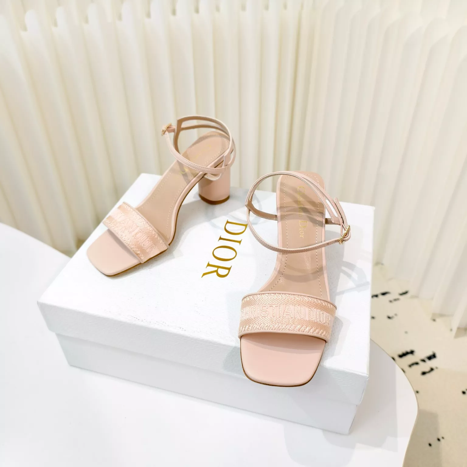Fashionable 7095 Christian Dior Sandal For Women