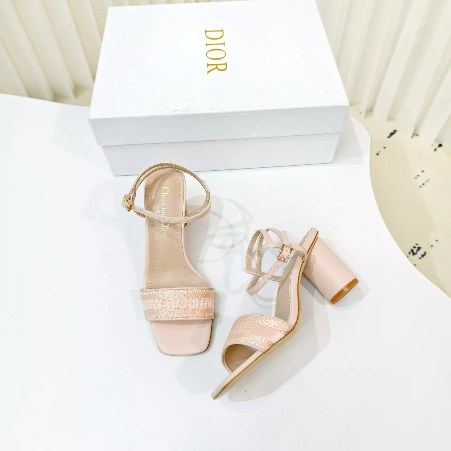 Fashionable 7095 Christian Dior Sandal For Women