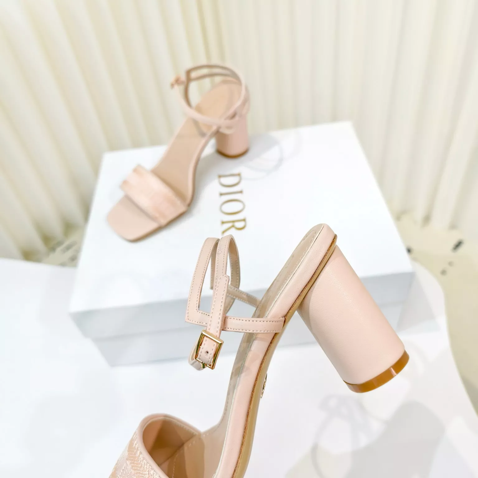 Fashionable 7095 Christian Dior Sandal For Women