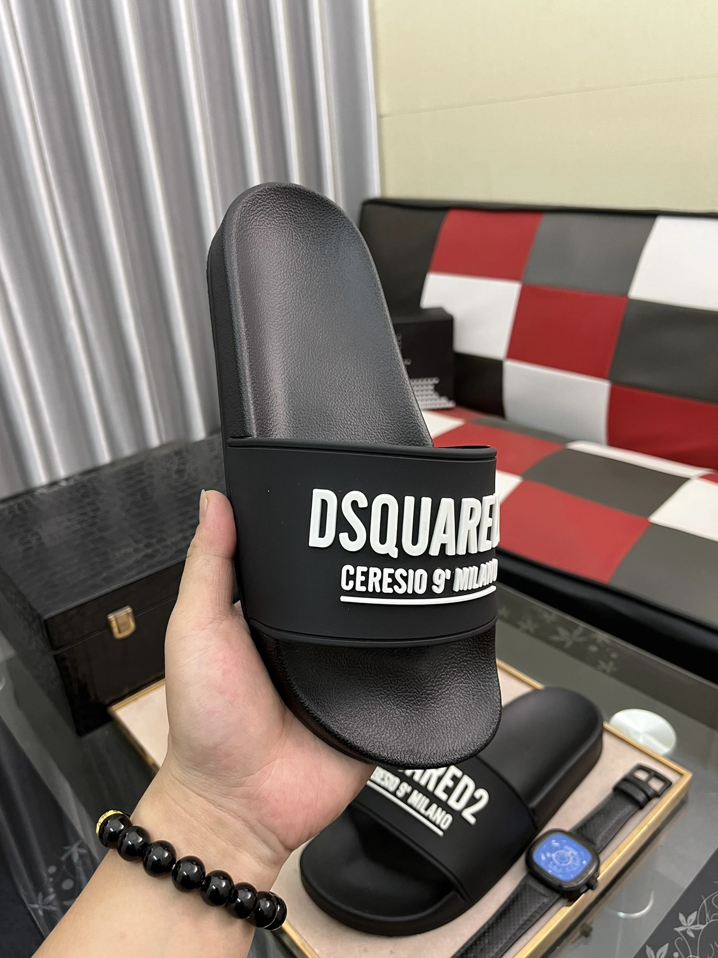Fashionable 7201 Dsquared Slippers For Men