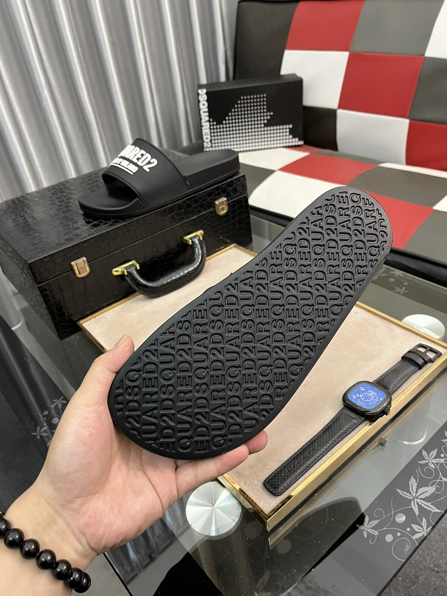 Fashionable 7201 Dsquared Slippers For Men