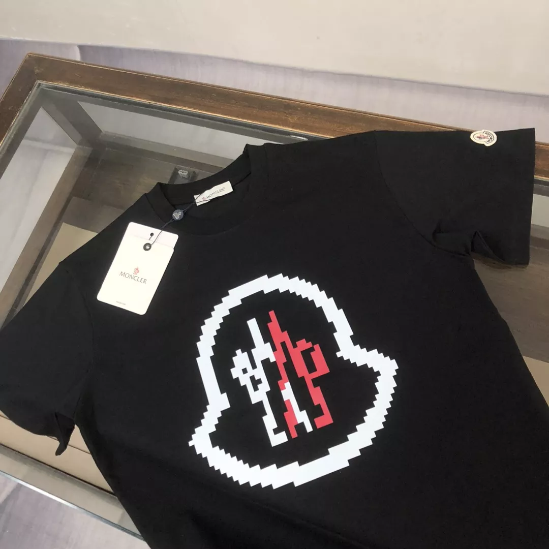 Fashionable 7293 Moncler T-Shirts Short Sleeved For Unisex