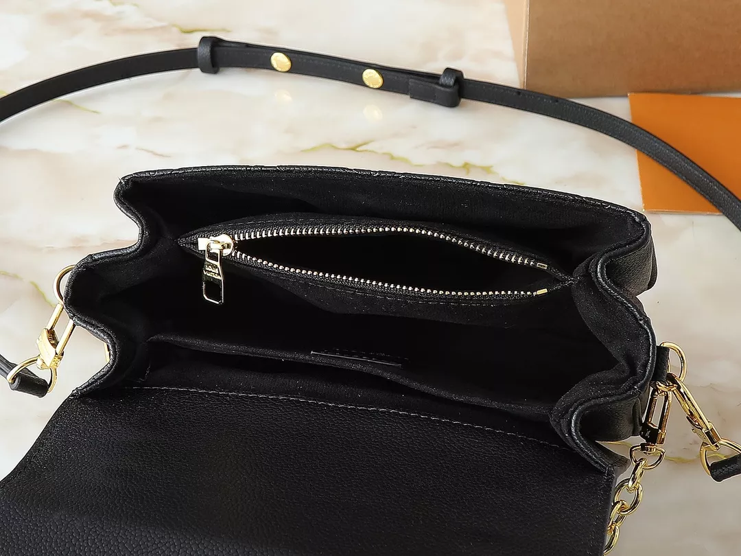 Fashionable 744 Louis Vuitton Messenger Bag For Women