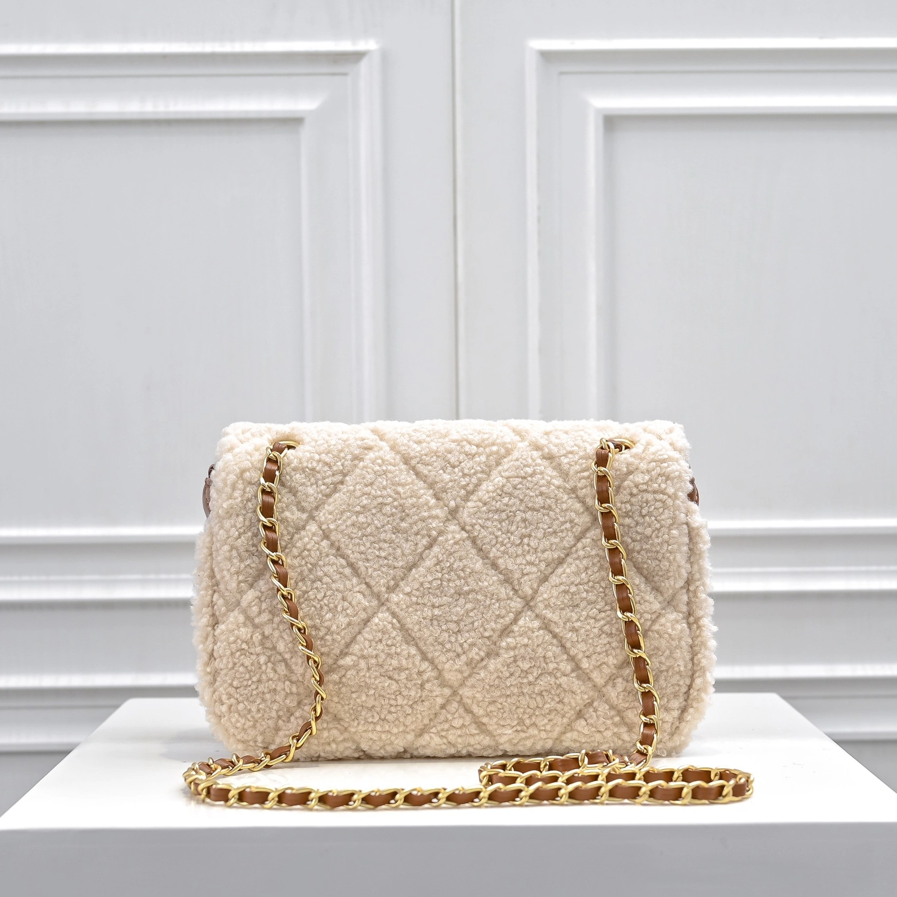 Fashionable 7486 Chanel AAA Quality Messenger Bags