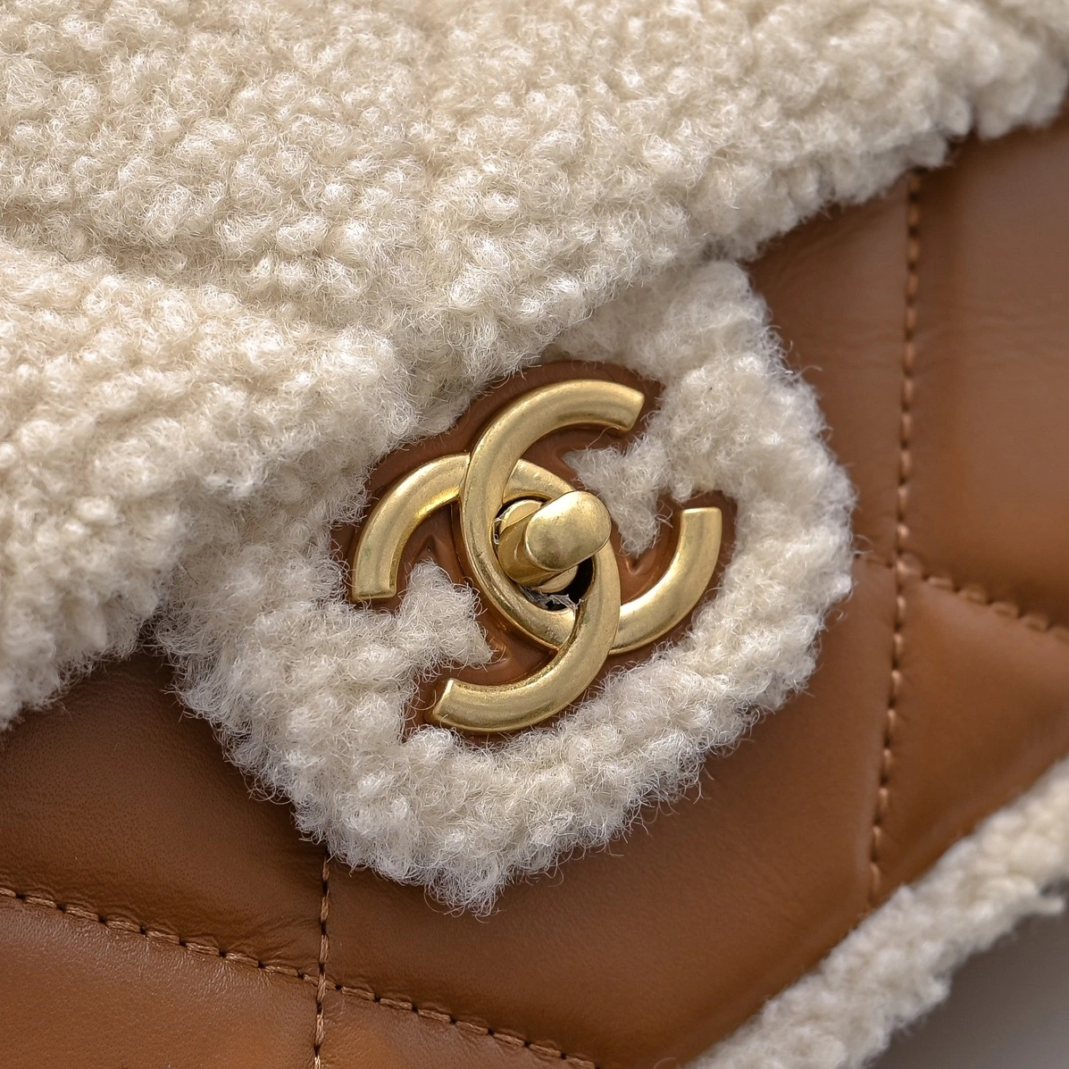 Fashionable 7486 Chanel AAA Quality Messenger Bags