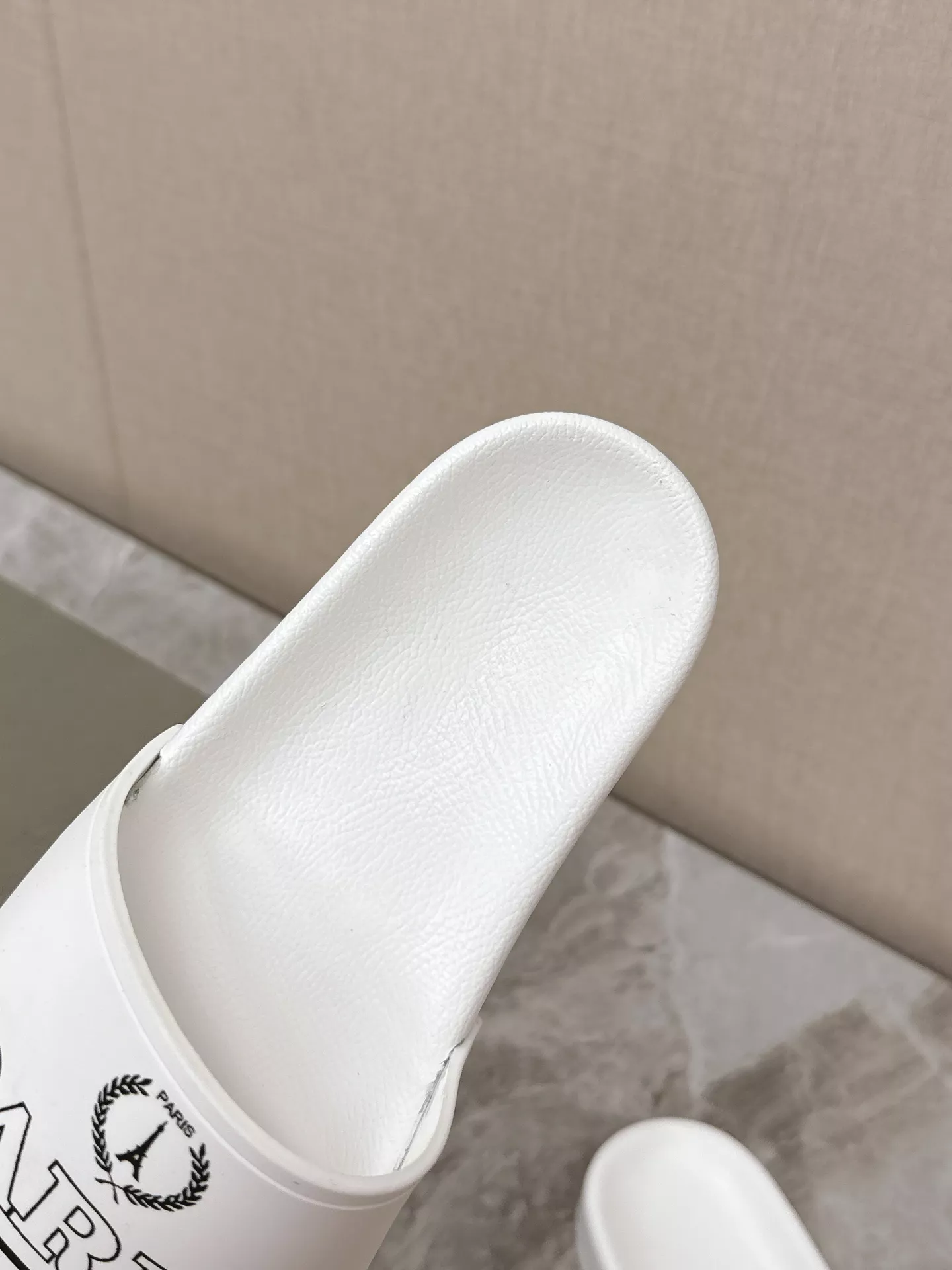 Fashionable 7695 Balenciaga Slippers For Men