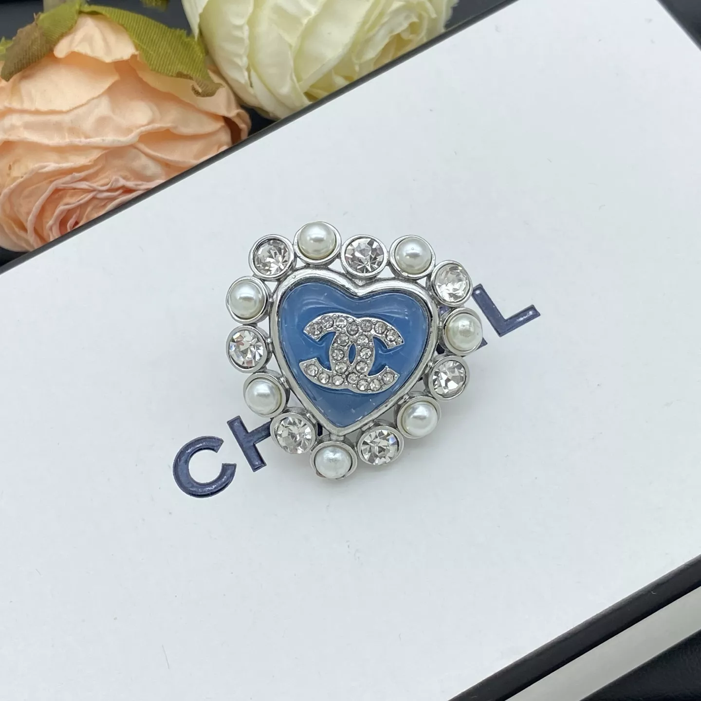 Fashionable 7818 Chanel Brooches For Women