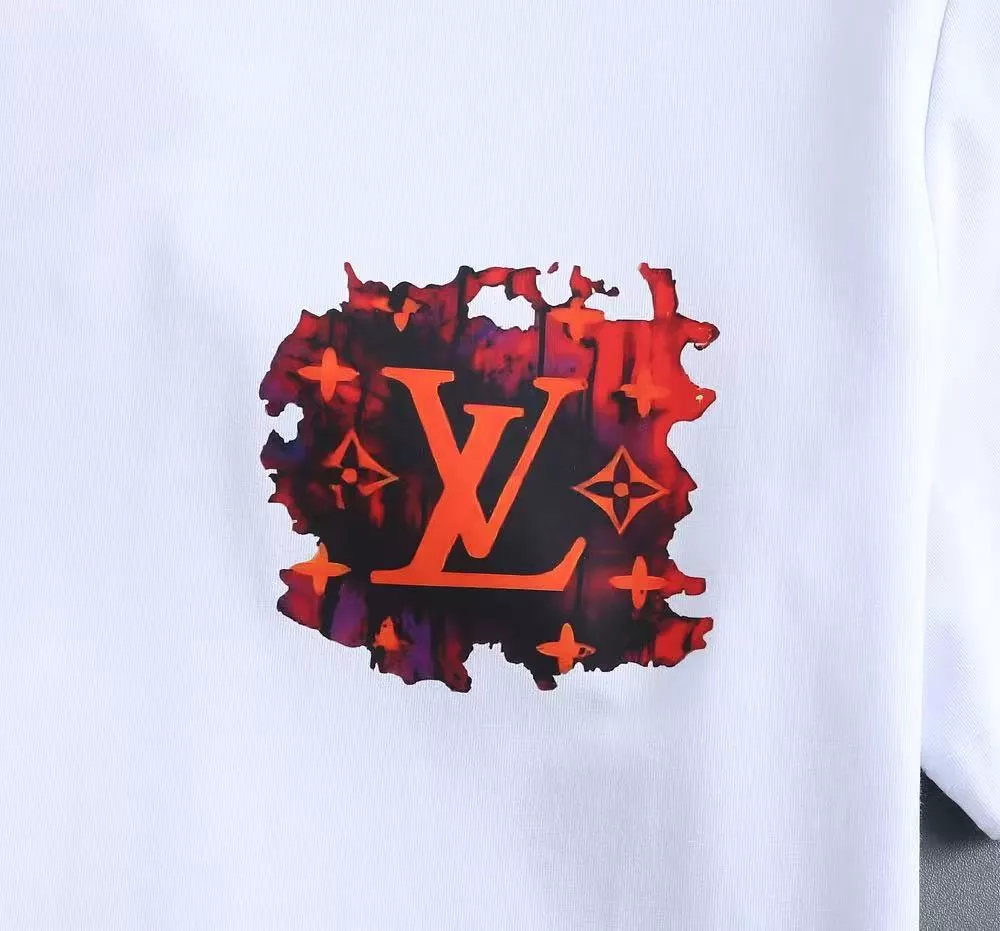 Fashionable 7844 Louis Vuitton LV T-Shirts Short Sleeved For Men