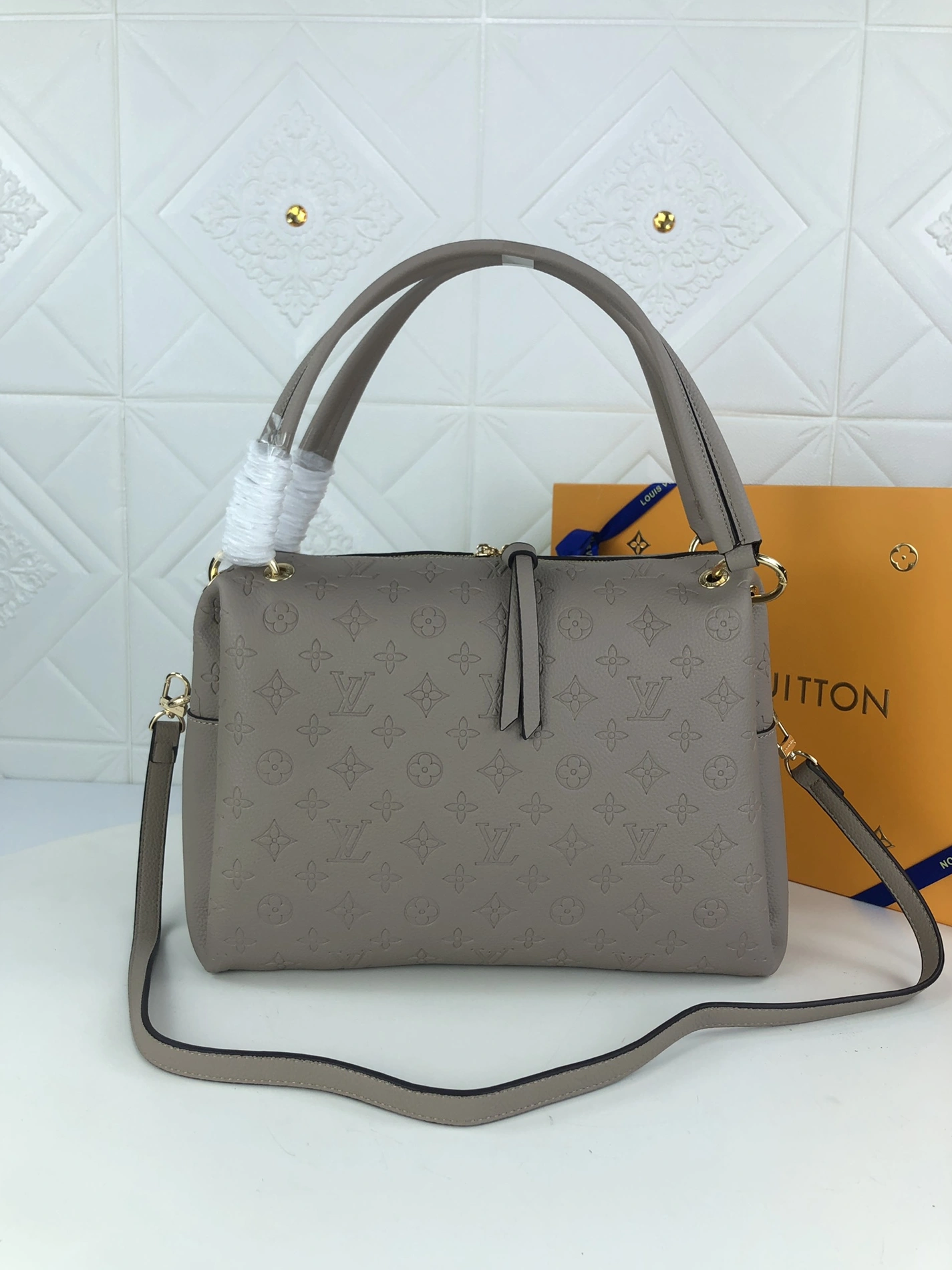 Fashionable 7904 Louis Vuitton AAA Quality Handbags For Women