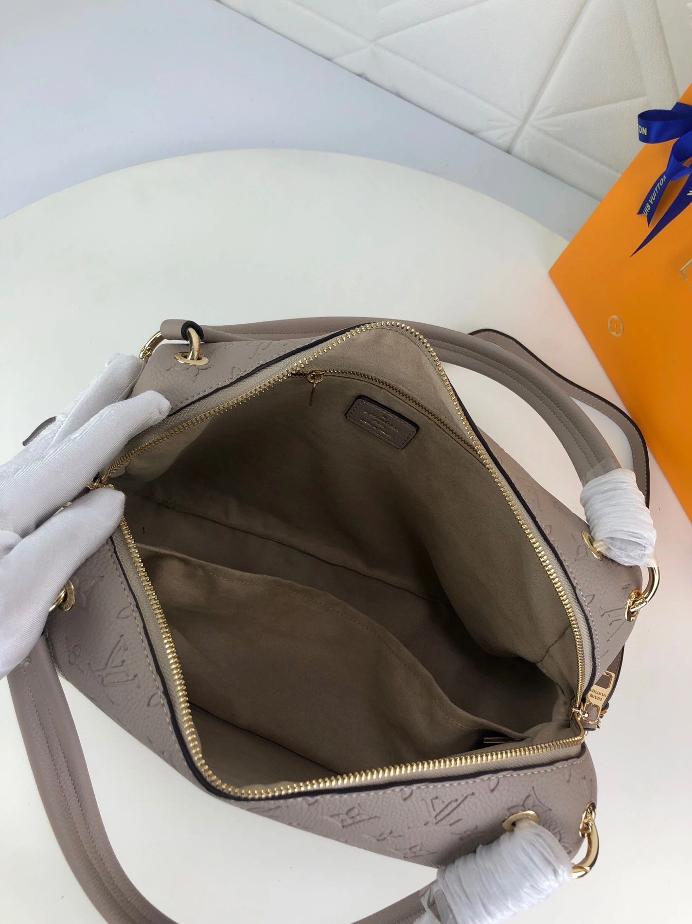 Fashionable 7904 Louis Vuitton AAA Quality Handbags For Women