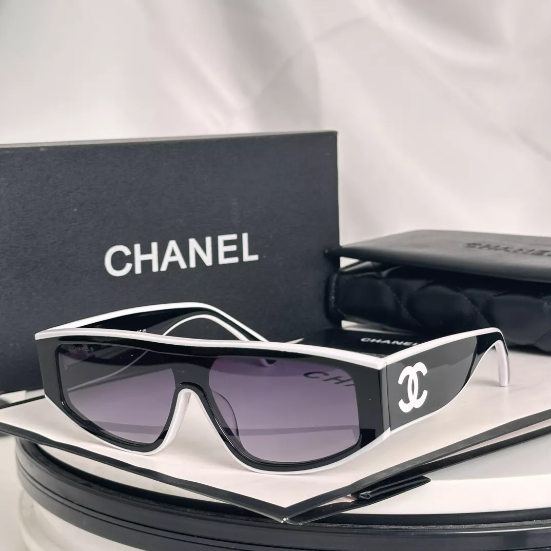 Fashionable 7945 Chanel AAA Quality Sunglasses