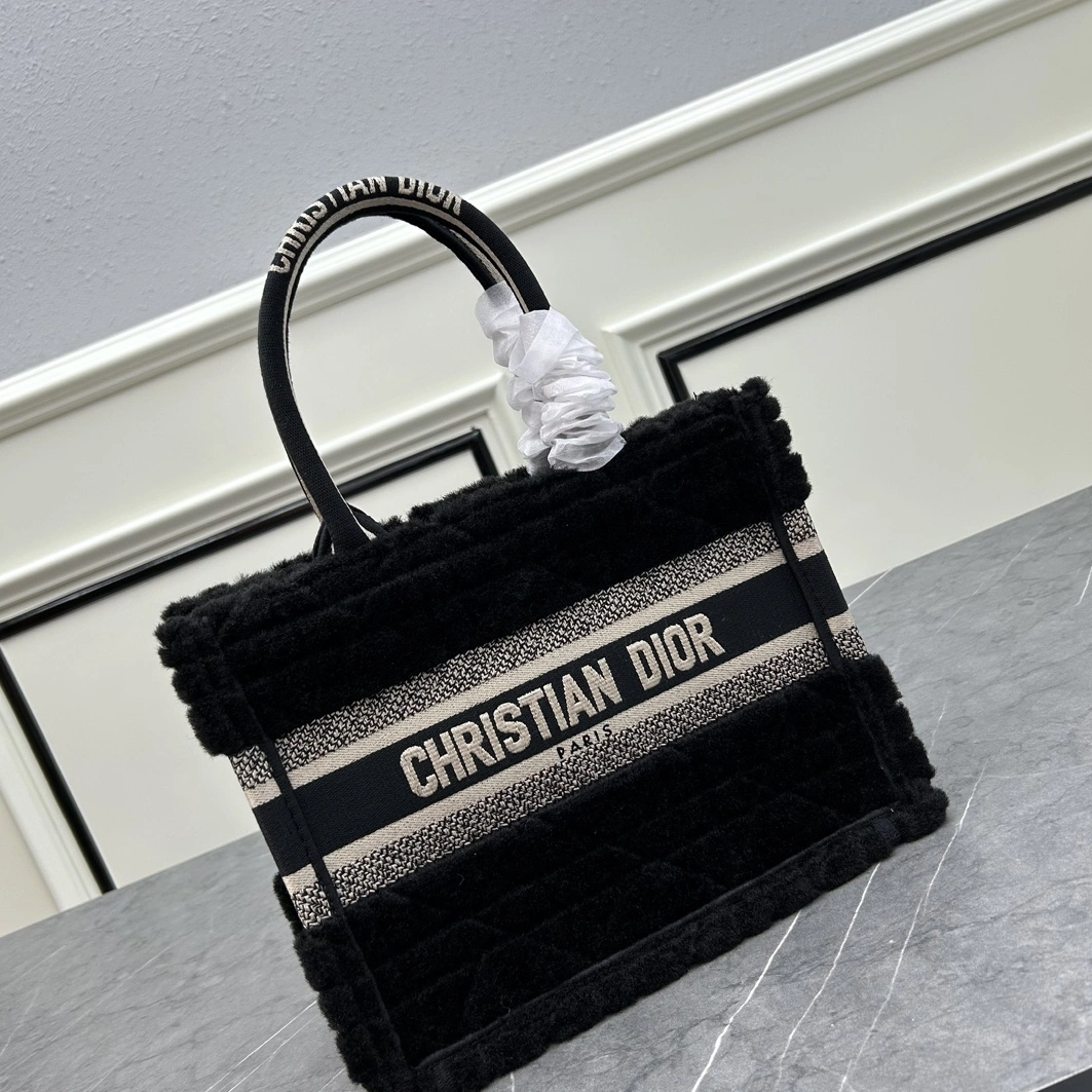 Fashionable 7963 Christian Dior AAA Quality Tote-Handbags For Women