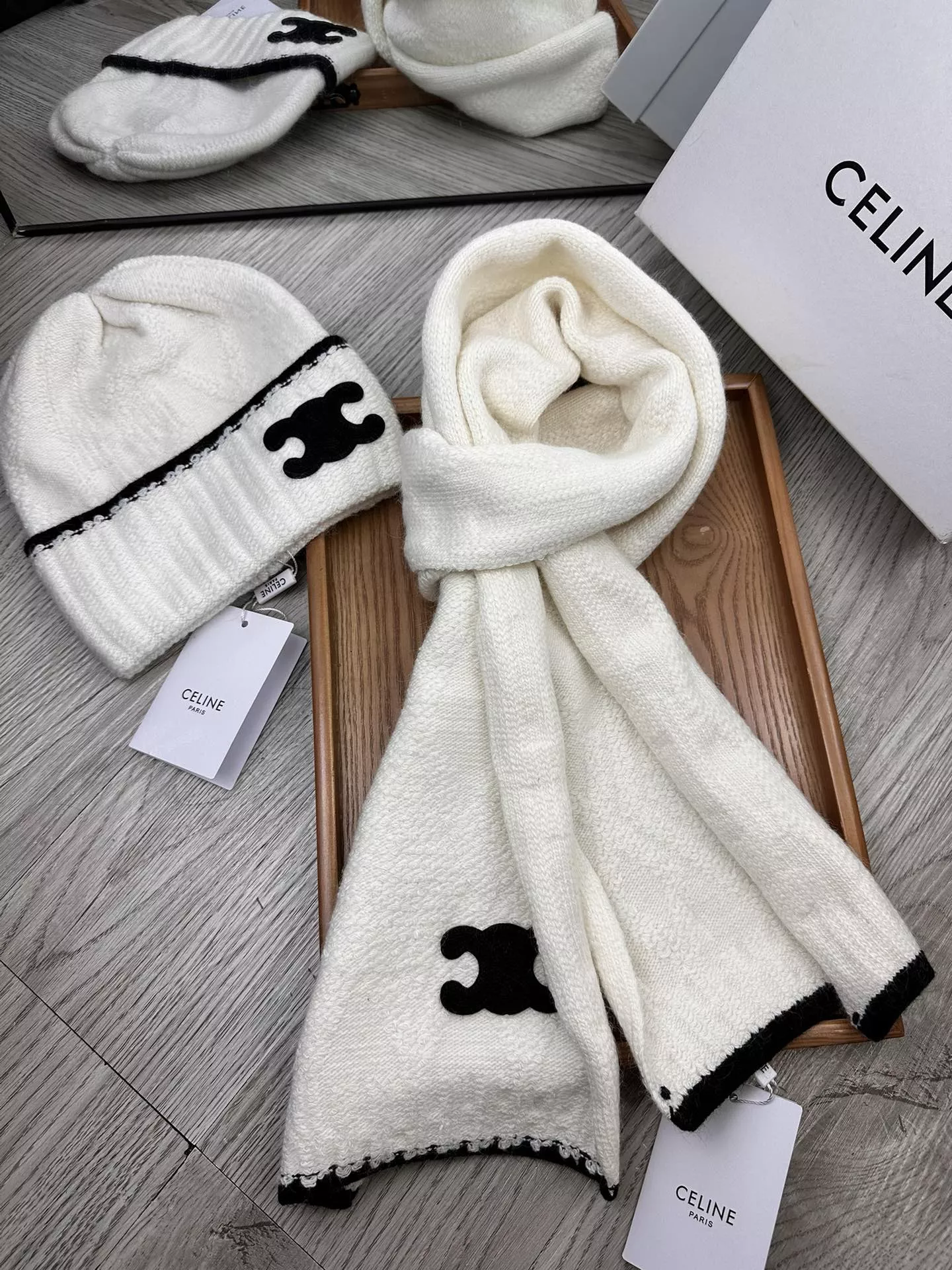 Fashionable 8004 Celine Hat and Scarf Set