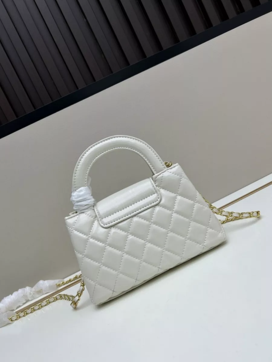 Fashionable 8014 Chanel AAA Quality Handbags For Women