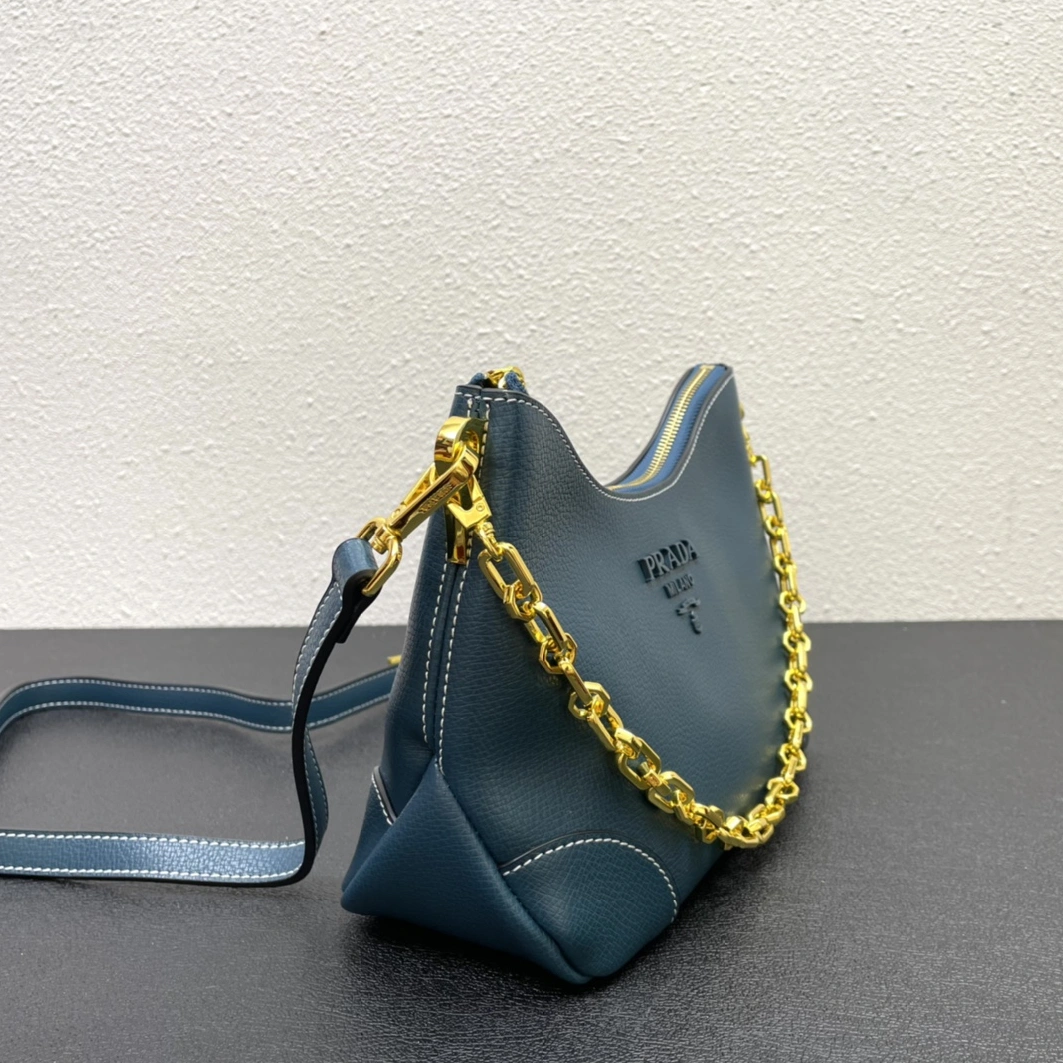 Fashionable 8105 Prada AAA Quality Messenger Bags For Women