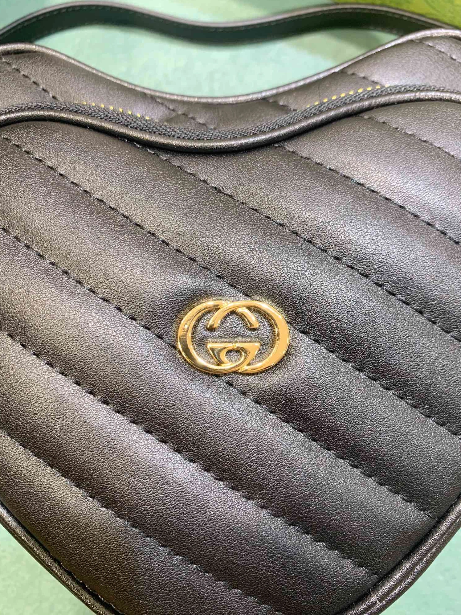 Fashionable 8114 Gucci AAA Quality Messenger Bags For Women