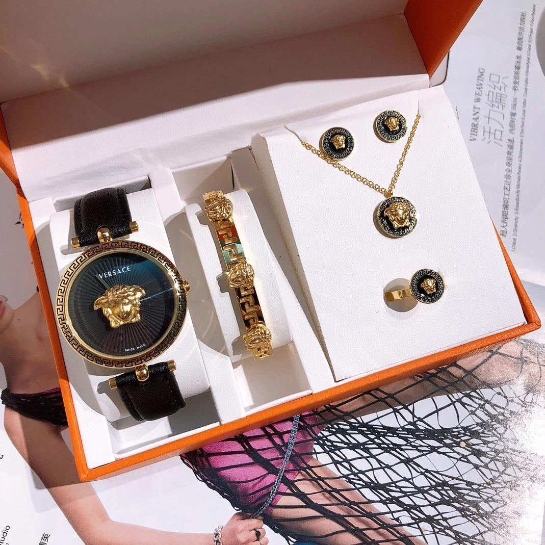 Fashionable 812 Versace Watches For Women