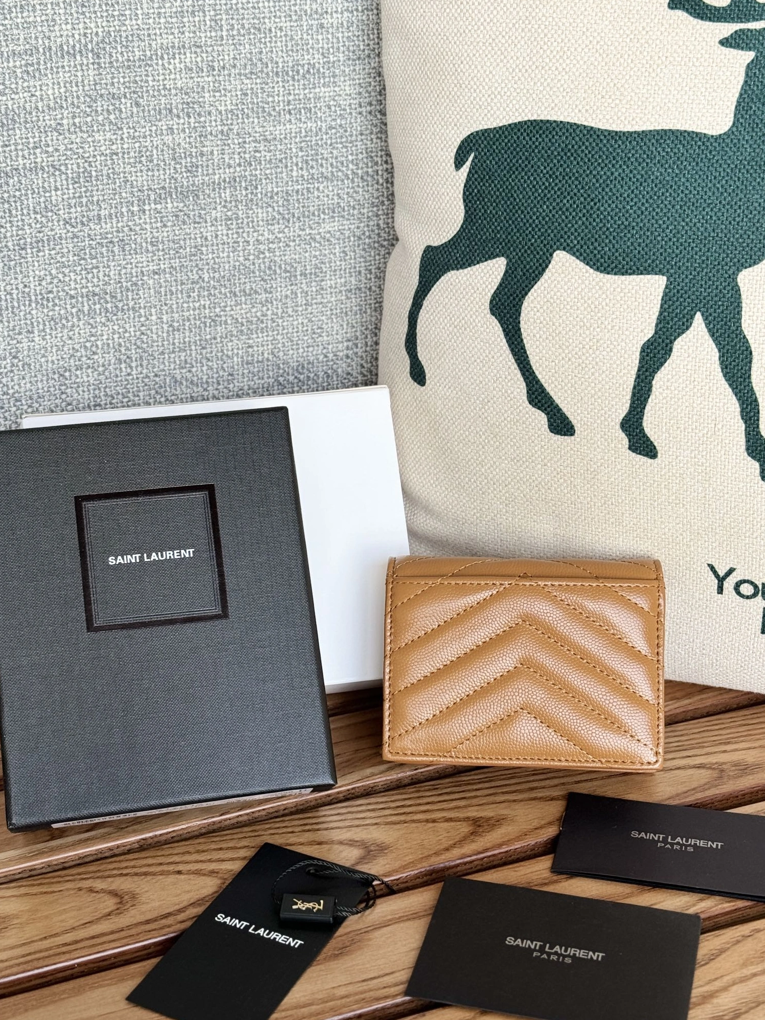 Fashionable 8129 Yves Saint Laurent AAA Quality Wallets