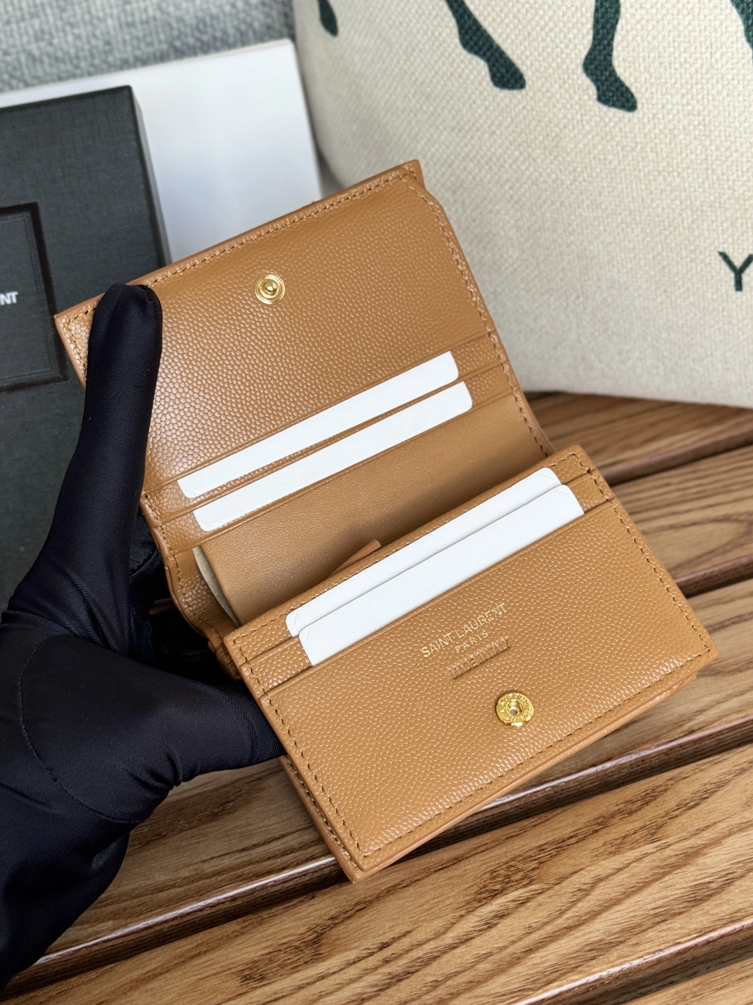 Fashionable 8129 Yves Saint Laurent AAA Quality Wallets