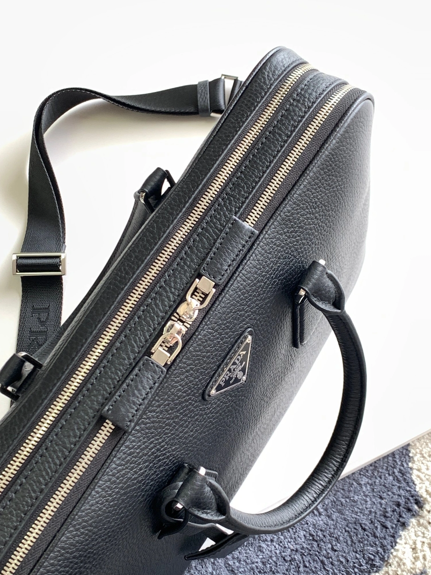 Fashionable 825 Prada AAA Man Handbags