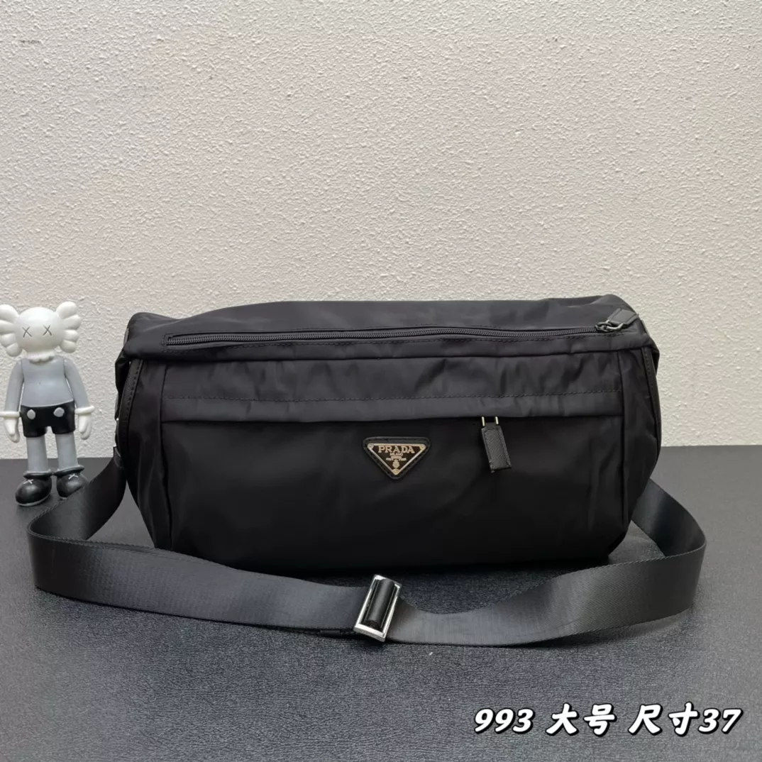 Fashionable 8320 Prada AAA Man Messenger Bags
