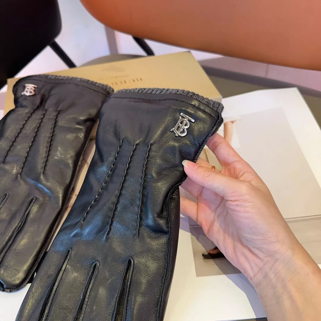 Fashionable 8393 Burberry Gloves For Men
