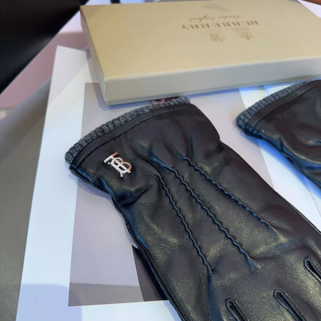 Fashionable 8393 Burberry Gloves For Men