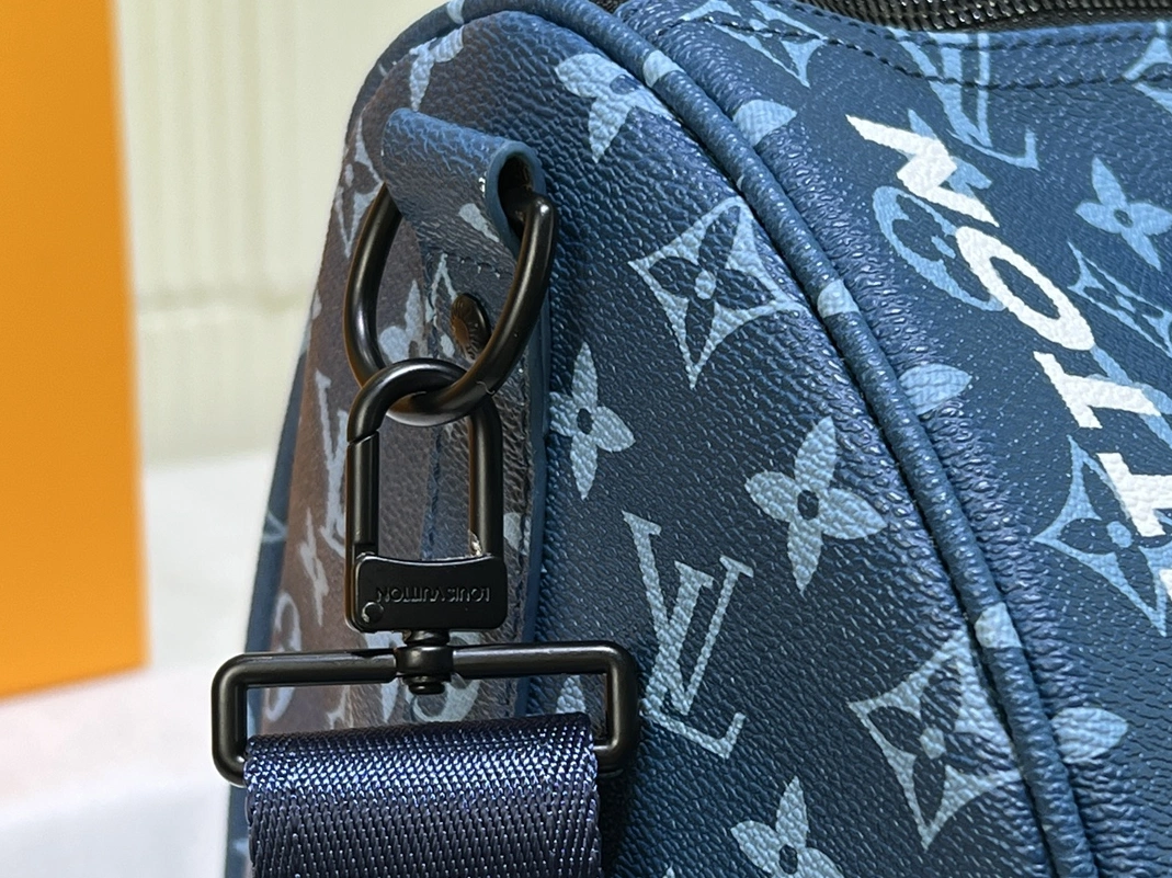 Fashionable 8534 Louis Vuitton Travel Bags