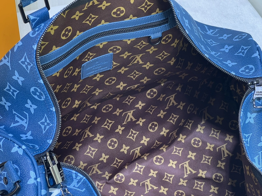 Fashionable 8534 Louis Vuitton Travel Bags